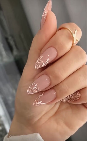 40 Fabulous Bridal Nail Design Ideas | OMASTYLE Bride